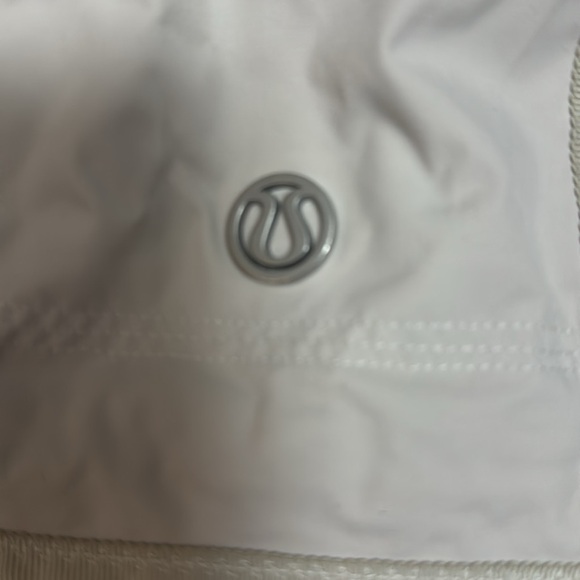 Lululemon Peplum Rainjacket size 2 w/ hood - Picture 8 of 9